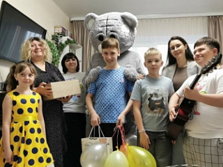 Проект досуговой поддержки людей с ОВЗ «Давай устроим праздник»